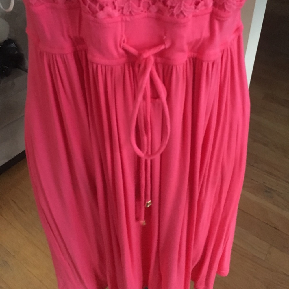 Cute summer light weight dress - Picture 3 of 6